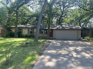 1413 Oak Lea Dr, Irving, TX 75061
