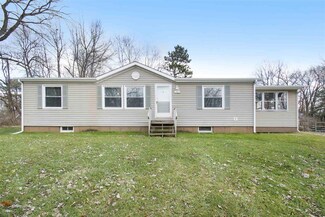7737 N Vaughn Ln, New Carlisle, IN 46552
