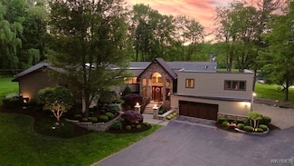 5621 Homestead Rd, Hamburg, NY 14075
