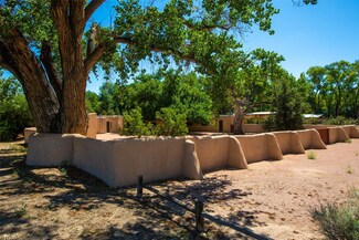 1024 El Pueblo Rd NW, Los Ranchos, NM 87114