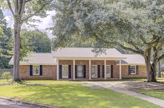 1005 Briarwood Dr, Jackson, MS 39211