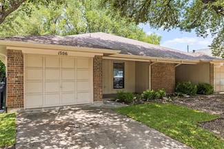 1706 W White Ave Unit 1704-1706, McKinney, TX 75069