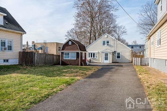 95 Ridgeley Ave, Iselin, NJ 08830