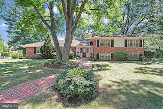 7401 Gatewood Ct, Alexandria, VA 22307