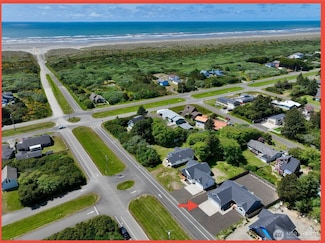 172 Pacific Blvd NW, Ocean Shores, WA 98569
