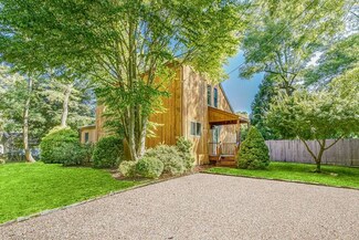 20 Oak Ave, Southampton, NY 11968