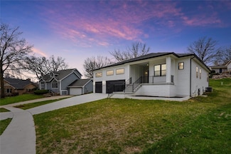 3420 SW 35th St, Des Moines, IA 50321
