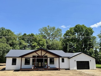 10136 Hollis Rd, Meadville, PA 16335