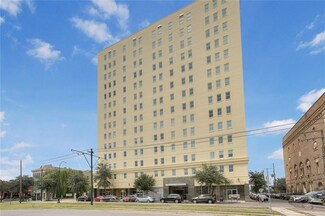 1205 St Charles Ave Unit 811, New Orleans, LA 70130