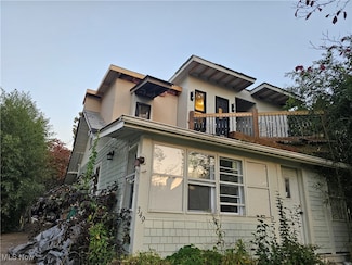 349 Kenilworth Rd, Bay Village, OH 44140