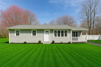 70 Reservoir Ave, Johnston, RI 02919