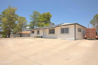 1131 E Saguaro Dr, Globe, AZ 85501