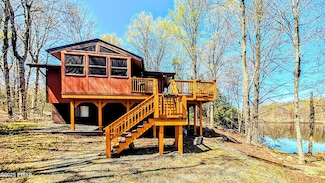 108 Butternut Ln, Canadensis, PA 18325