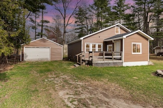 2620 N Huron Rd, Tawas City, MI 48763