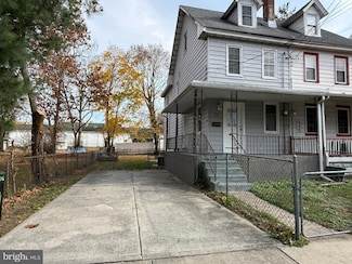 51 White St, Mount Holly, NJ 08060