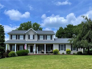 8806 Sherri Dr, MacEdonia, OH 44056