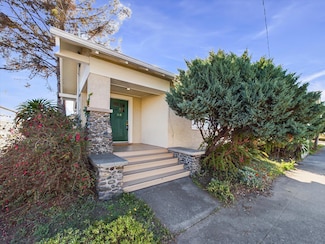 318 Harris St, Eureka, CA 95503
