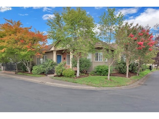 3253 Lakemont Dr, Eugene, OR 97408