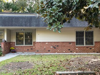 220 E Illinois Ave Unit 6, Southern Pines, NC 28387