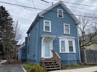 281 Cabot St, Portsmouth, NH 03801