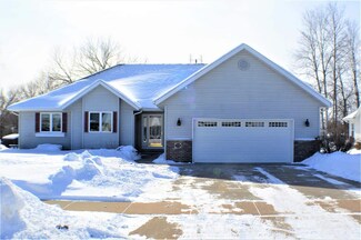 729 Fern St, Waupun, WI 53963