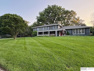 3310 S 98th St, Omaha, NE 68124