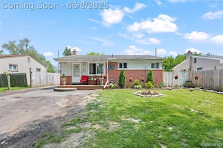 514 Linda Vista Dr, Pontiac, MI 48342