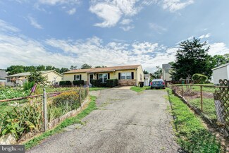 1717 N Cameron St, Arlington, VA 22207