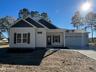 1760 Woodland Ave, Deep Run, NC 28525