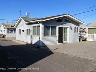 18 E Chadwick Way, Lavallette, NJ 08735