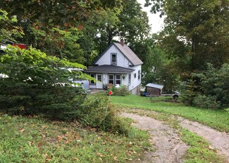 13 Lincoln St, Millinocket, ME 04462