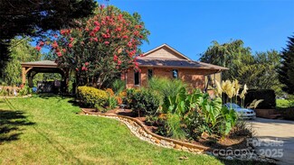 113 Pait Dr, Hendersonville, NC 28791