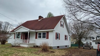 903 Gage St, Bennington, VT 05201
