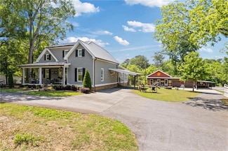 527 Main St, Suwanee, GA 30024