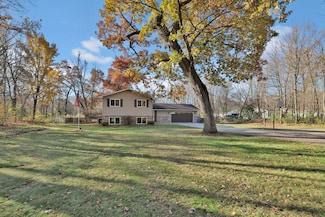 5379 372nd St, North Branch, MN 55056