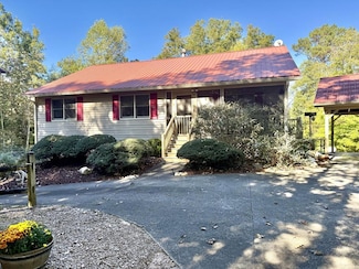 612 Newport Dr, Ellijay, GA 30540