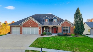 245 Auburn East Ln, Coralville, IA 52241