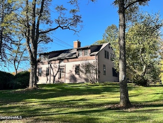 2 March Hare Rd, Richmond, MA 01254