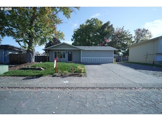 2419 Ermine St SE, Albany, OR 97322