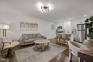 130 S Estes Dr Unit 8, Chapel Hill, NC 27514