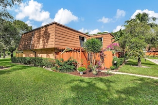 9118C SW 20th Ct, Davie, FL 33324