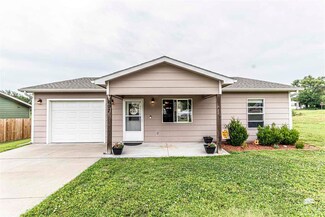 607 Jerry Dr, Junction City, KS 66441
