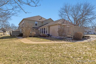3507 Shadow Bend Dr Unit B, Kalamazoo, MI 49048
