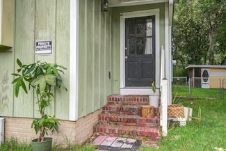2702 Decatur St, North Charleston, SC 29405