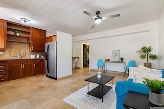 2118 Kuhio Ave Unit 302, Honolulu, HI 96815