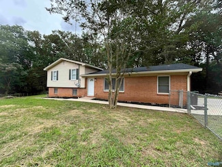 285 Ruby Dr, Huntsville, AL 35811