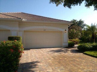 1802 Leamington Ln, Naples, FL 34109