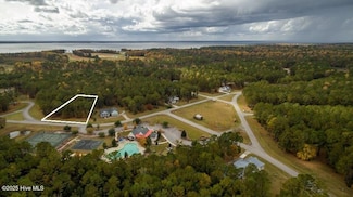 184 Wild Swan Ln, Minnesott Beach, NC 28510