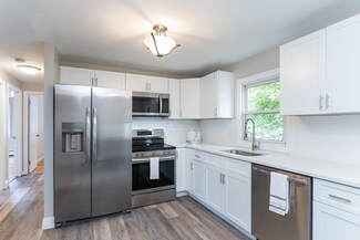 104 Leo Dr, Chicopee, MA 01020