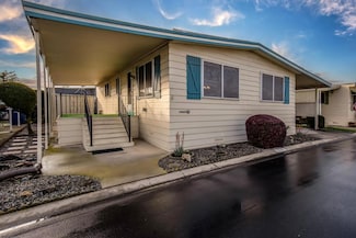 1001 Sylmar Ave Unit 218, Clovis, CA 93612